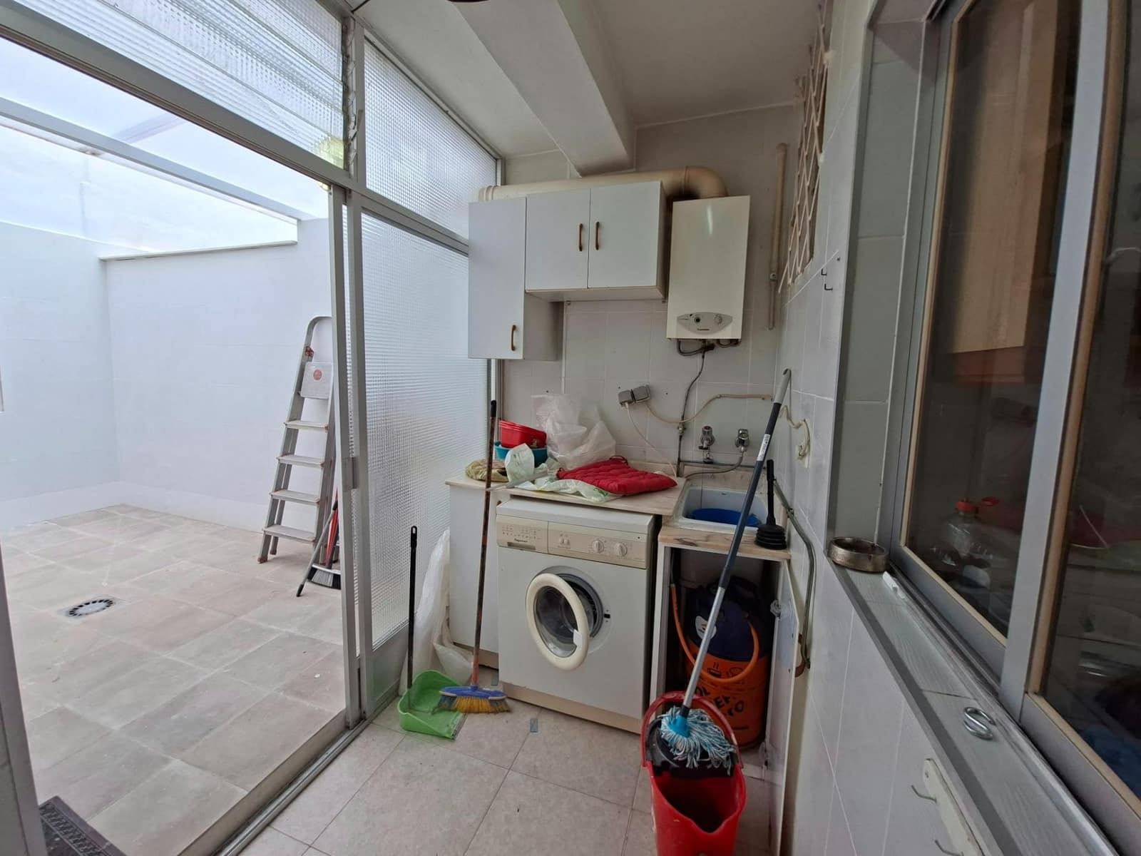 4 bedroom Apartment for sale in Alicante / Alacant city - € 186,000 (Ref: 10111821)