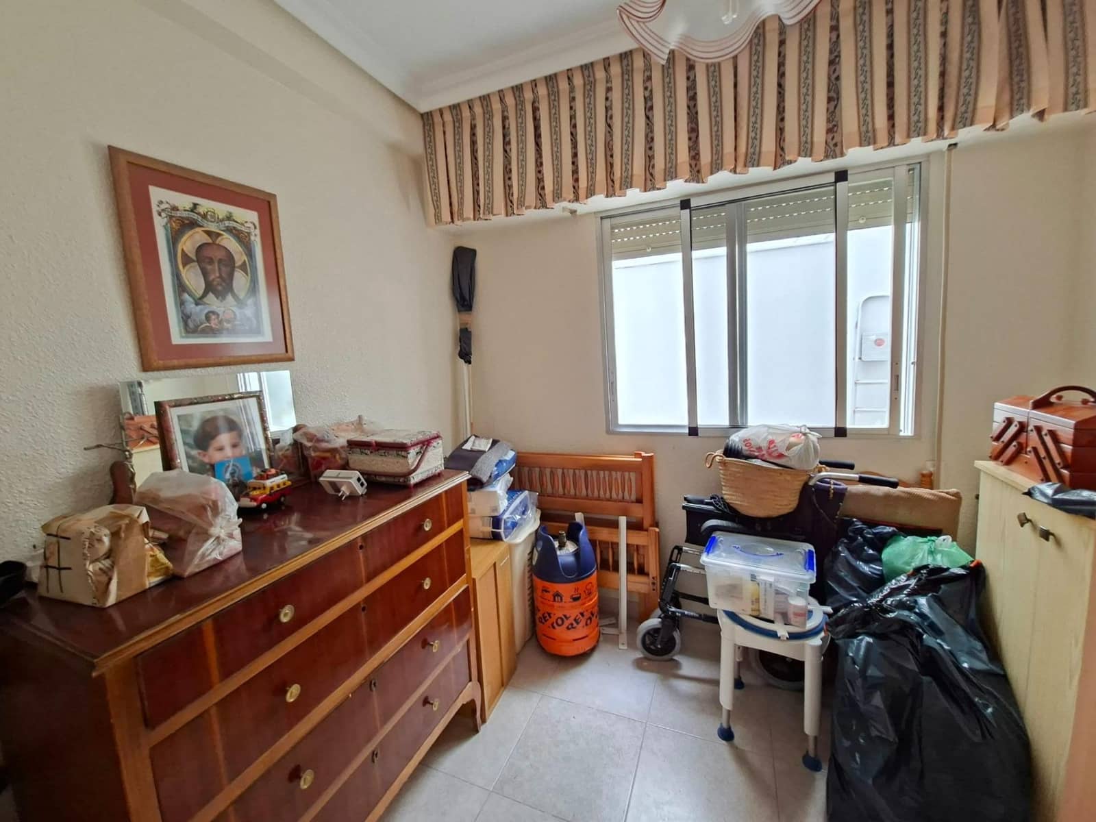 4 bedroom Apartment for sale in Alicante / Alacant city - € 186,000 (Ref: 10111821)