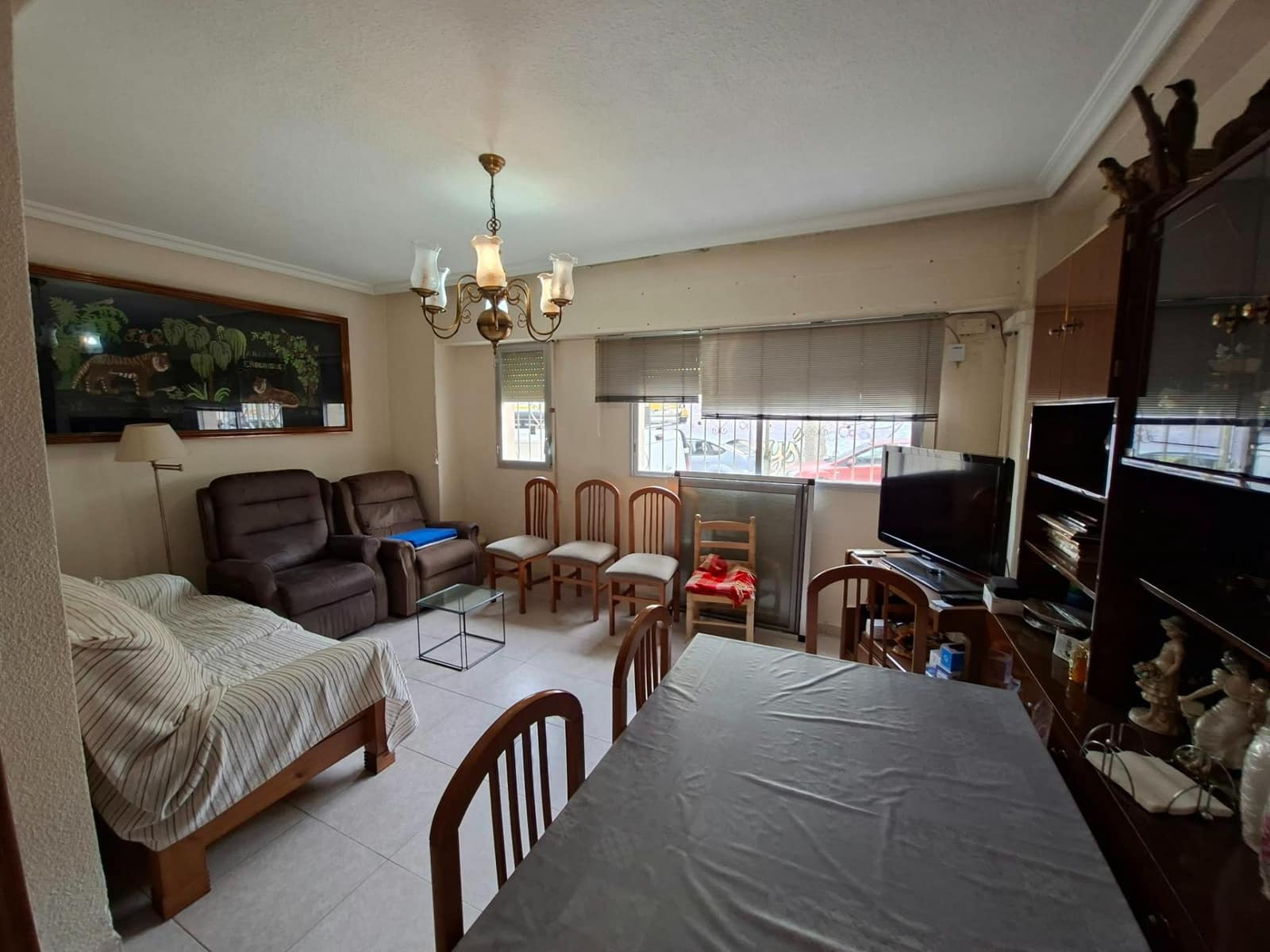 4 bedroom Apartment for sale in Alicante / Alacant city - € 186,000 (Ref: 10111821)