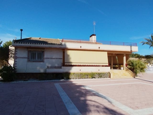 3 sypialnia Finka/Dom wiejski na sprzedaż w Sax z basenem garażem - 525 000 € (Ref: 10151476)