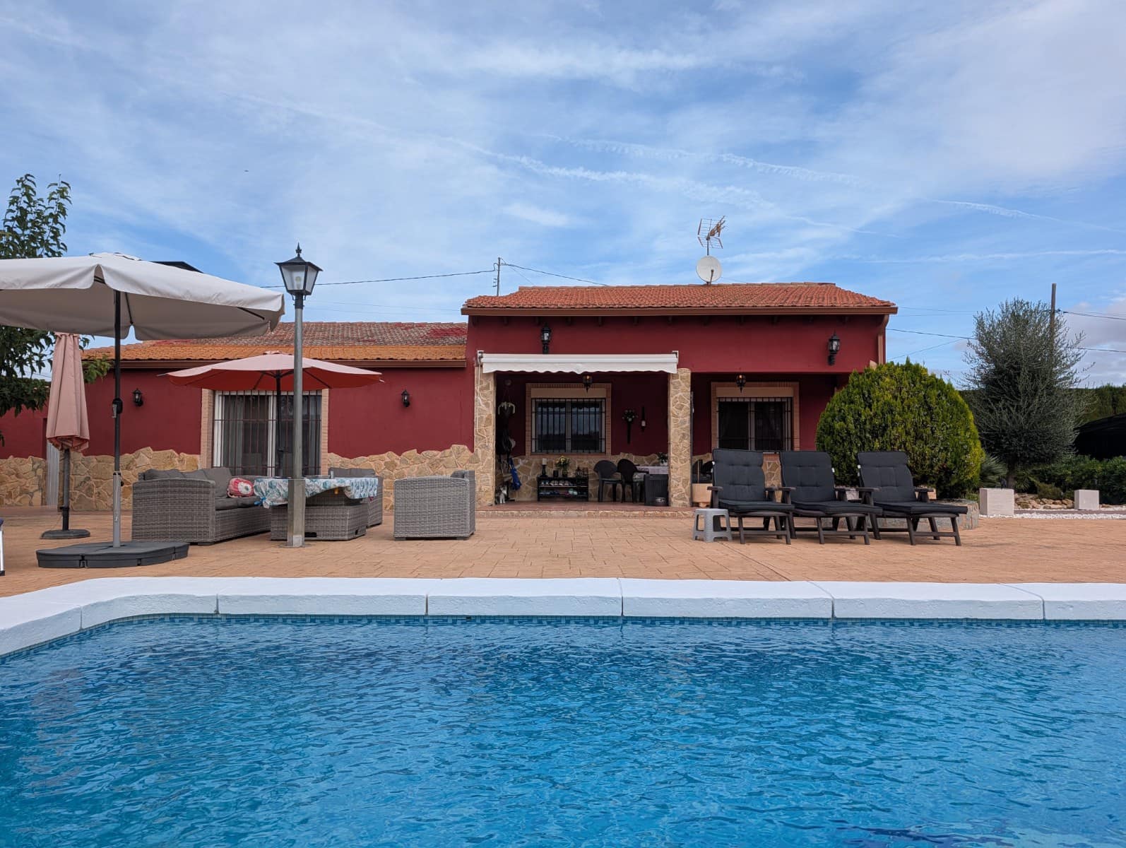 4 sovrum Finca/Hus på landet till salu i Sax med pool garage - 399 995 € (Ref: 10175265)