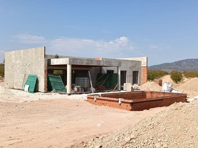 3 soveværelse Finca/Landehus til salg i Pinoso med swimmingpool - € 390.000 (Ref: 10175272)
