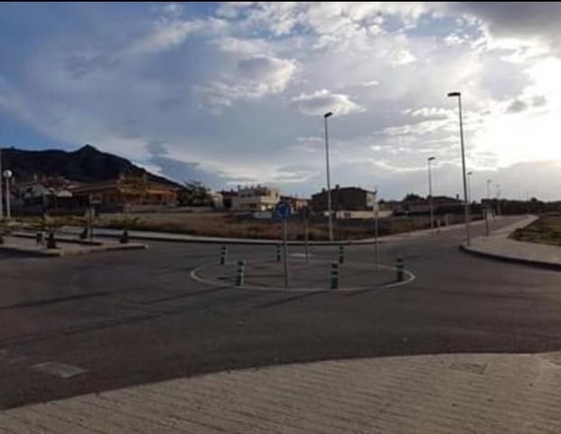 Ubebygd land til salgs i Aspe - € 65 000 (Ref: 5914902)