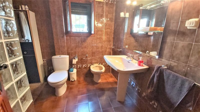 4 soveværelse Villa til salg i Torrevieja med swimmingpool - € 799.995 (Ref: 7290008)