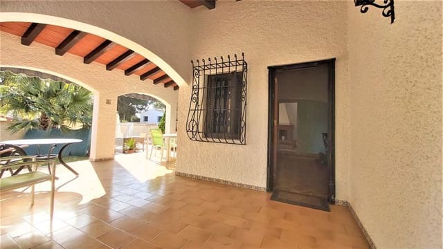 4 soveværelse Villa til salg i Torrevieja med swimmingpool - € 799.995 (Ref: 7290008)