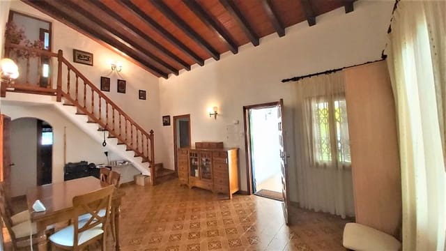 4 soveværelse Villa til salg i Torrevieja med swimmingpool - € 799.995 (Ref: 7290008)