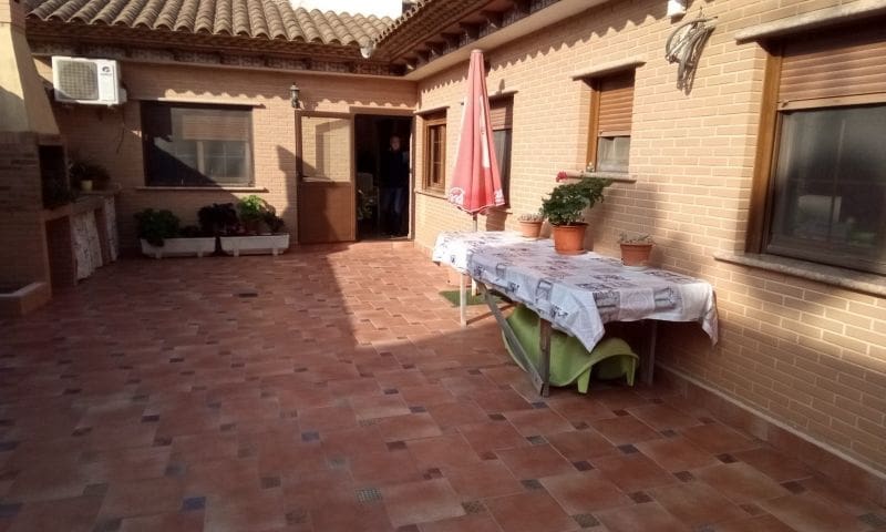 4 bedroom Villa for sale in Pilar de la Horadada with garage - € 367,500 (Ref: 8160515)