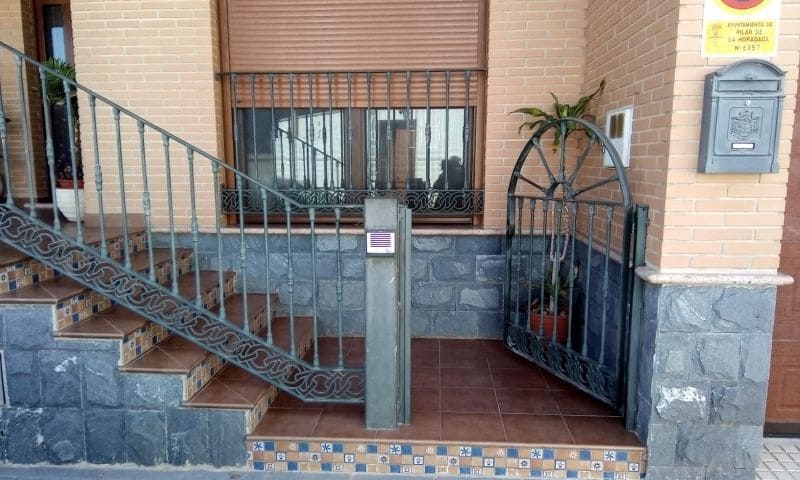 4 bedroom Villa for sale in Pilar de la Horadada with garage - € 367,500 (Ref: 8160515)