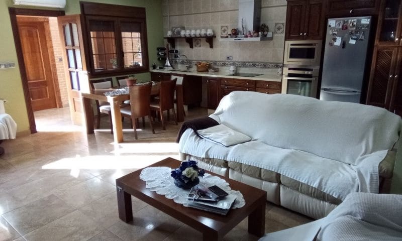 4 bedroom Villa for sale in Pilar de la Horadada with garage - € 367,500 (Ref: 8160515)