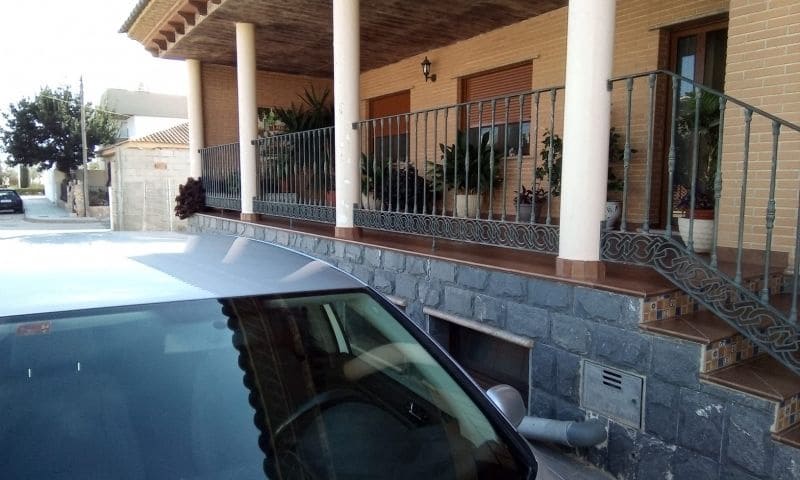 4 bedroom Villa for sale in Pilar de la Horadada with garage - € 367,500 (Ref: 8160515)
