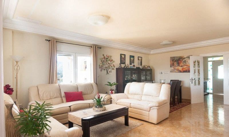 5 bedroom Villa for sale in Hondon de las Nieves with pool - € 1,299,999 (Ref: 8674487)