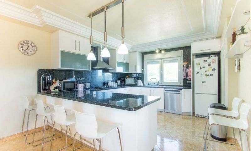 5 bedroom Villa for sale in Hondon de las Nieves with pool - € 1,299,999 (Ref: 8674487)