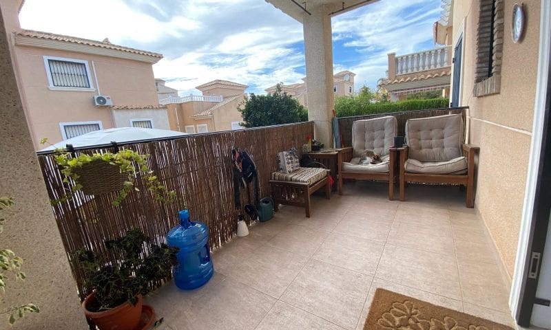 3 quarto Moradia para venda em Orihuela Costa com piscina - 324 995 € (Ref: 8685077)