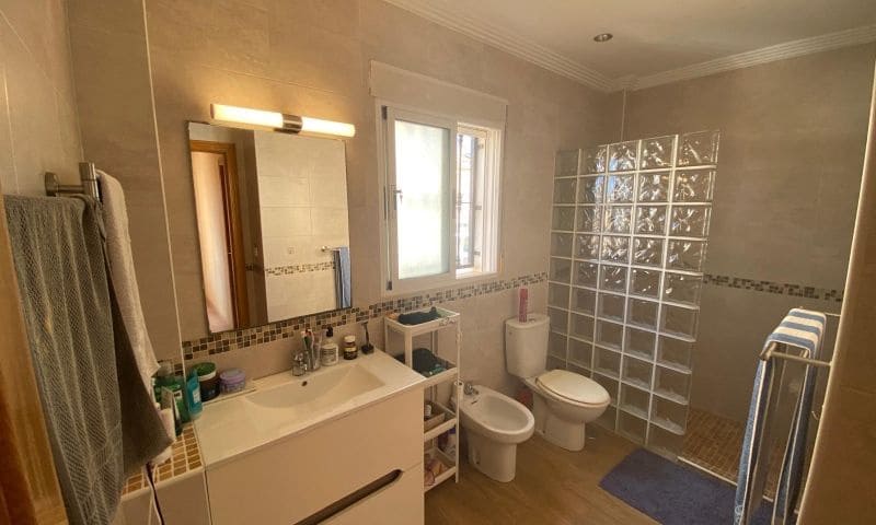 3 bedroom Villa for sale in Los Altos with pool - € 324,995 (Ref: 8694767)