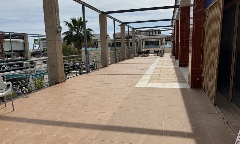 Erhverv til salg i Orihuela Costa - € 159.995 (Ref: 8734163)