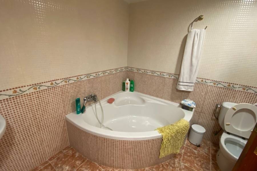 6 Zimmer Finca/Landgut zu verkaufen in Monovar / Monover mit Pool - 250.000 € (Ref: 8750922)