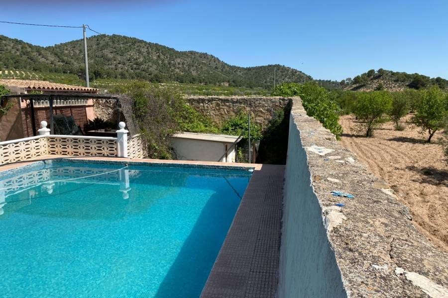 6 Zimmer Finca/Landgut zu verkaufen in Monovar / Monover mit Pool - 250.000 € (Ref: 8750922)