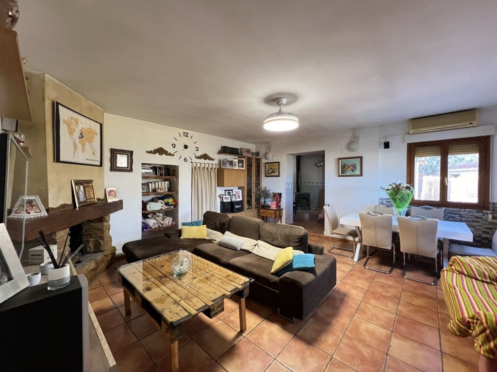 3 chambre Finca/Maison de Campagne à vendre à Pinoso avec piscine - 178 228 € (Ref: 8750925)