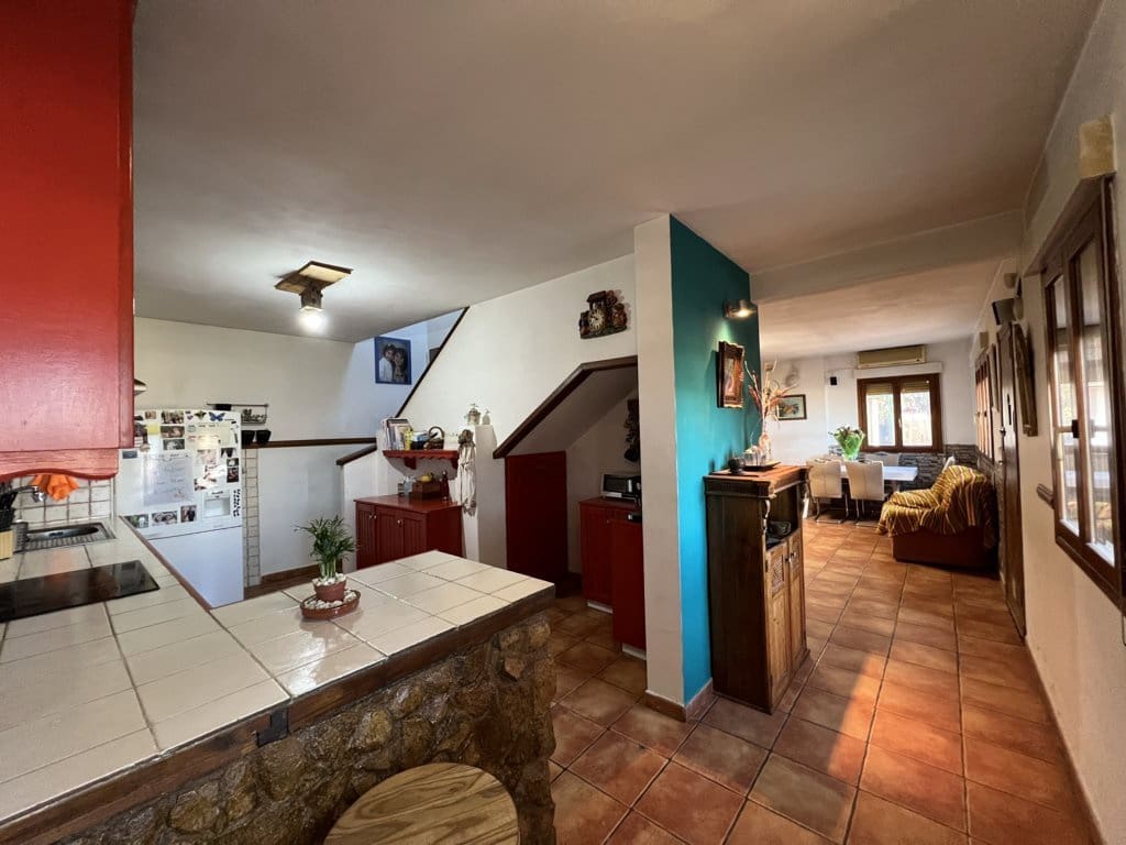 3 chambre Finca/Maison de Campagne à vendre à Pinoso avec piscine - 178 228 € (Ref: 8750925)