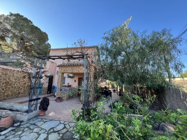 3 chambre Finca/Maison de Campagne à vendre à Pinoso avec piscine - 178 228 € (Ref: 8750925)