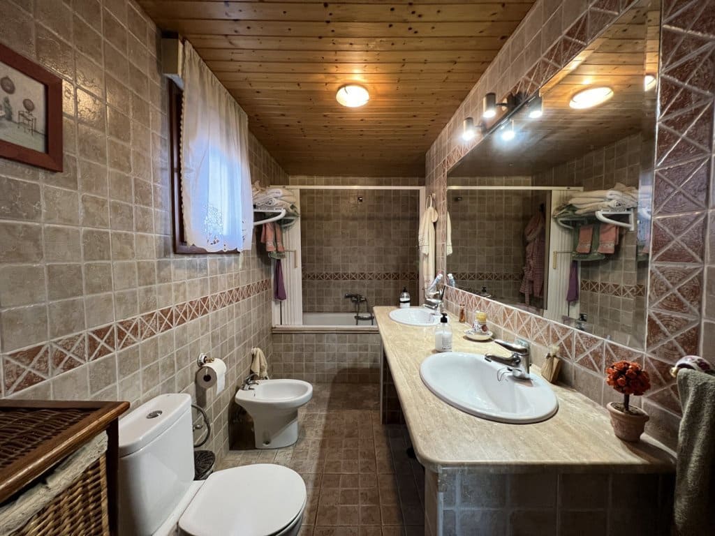 3 chambre Finca/Maison de Campagne à vendre à Pinoso avec piscine - 178 228 € (Ref: 8750925)