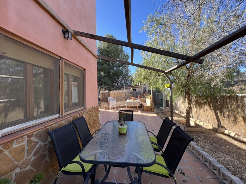 3 chambre Finca/Maison de Campagne à vendre à Pinoso avec piscine - 178 228 € (Ref: 8750925)