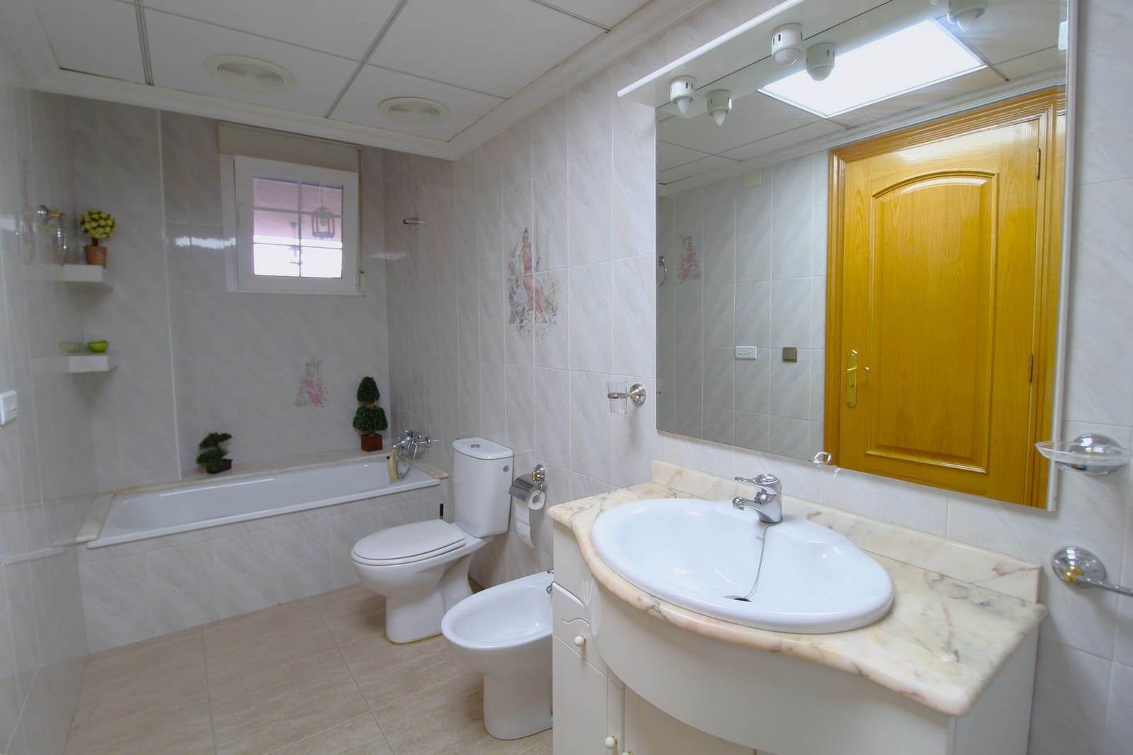 5 soverom Kommersiell til salgs i Jacarilla med garasje - € 499 000 (Ref: 8750928)