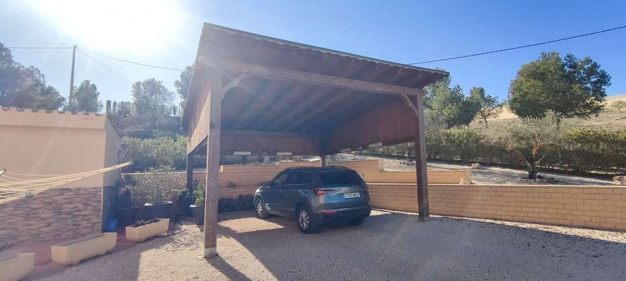 3 soverom Finca/Herregård til salgs i Pinoso med svømmebasseng - € 399 995 (Ref: 8860376)