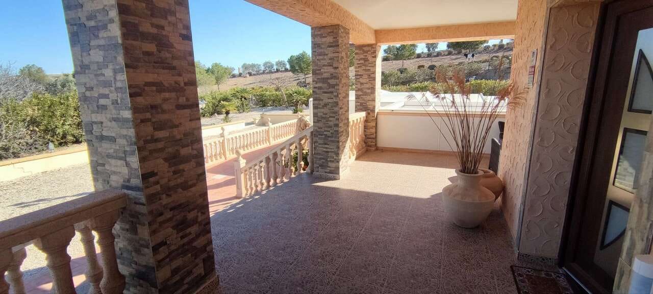 3 soverom Finca/Herregård til salgs i Pinoso med svømmebasseng - € 399 995 (Ref: 8860376)