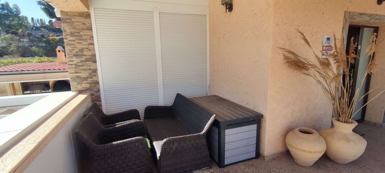 3 soverom Finca/Herregård til salgs i Pinoso med svømmebasseng - € 399 995 (Ref: 8860376)