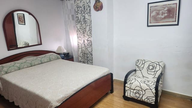 8 makuuhuone Huvila myytävänä paikassa Hondón de las Nieves - 128 000 € (Ref: 8916646)