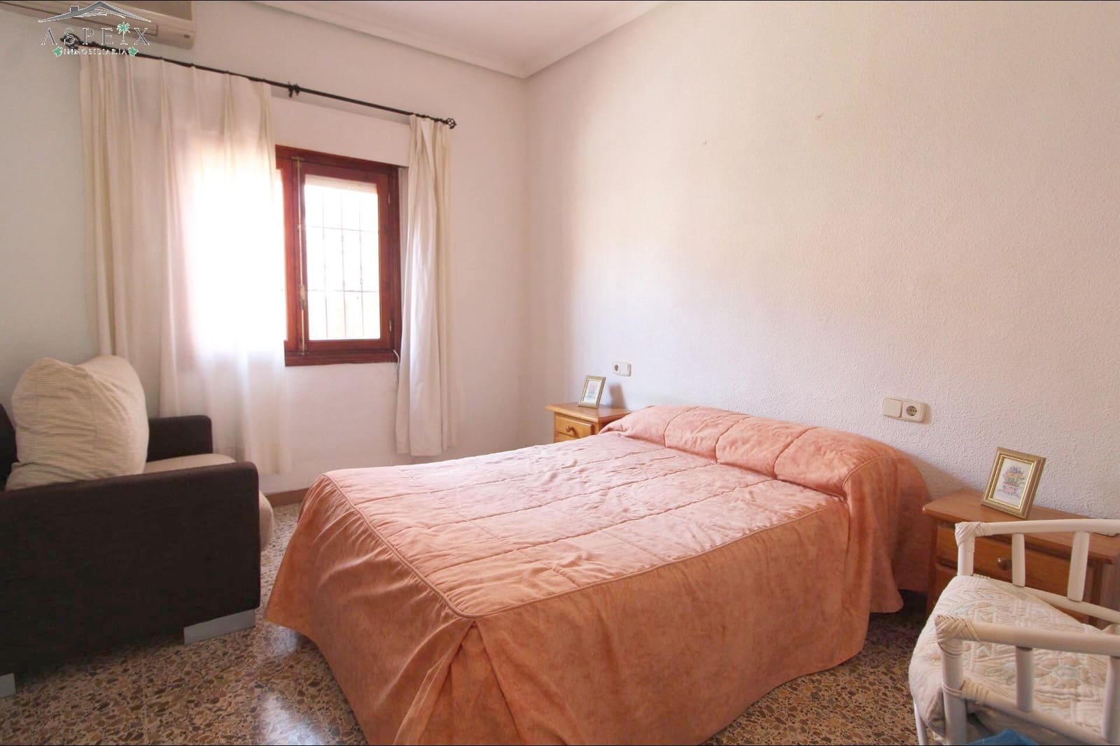 6 sovrum Finca/Hus på landet till salu i Elche / Elx - 350 000 € (Ref: 8916647)