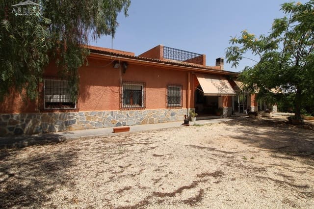 6 sovrum Finca/Hus på landet till salu i Elche / Elx - 350 000 € (Ref: 8916647)