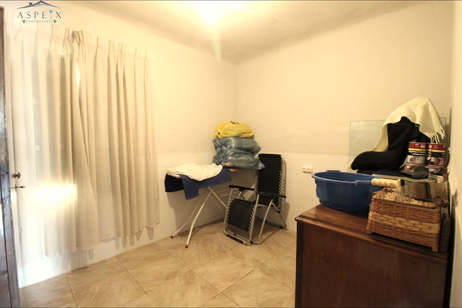 4 soveværelse Finca/Landehus til salg i La Hoya med garage - € 270.000 (Ref: 8916653)