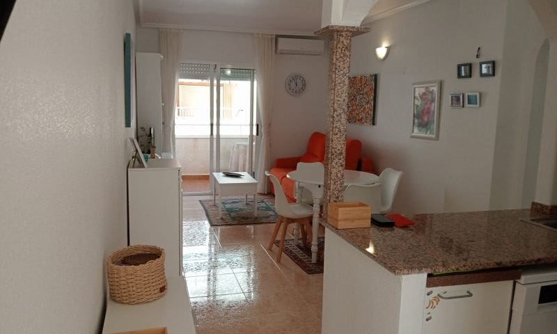 2 soverom Leilighet til salgs i Torrevieja med garasje - € 129 995 (Ref: 8951928)
