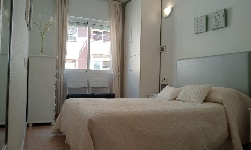 2 soverom Leilighet til salgs i Torrevieja med garasje - € 129 995 (Ref: 8951928)