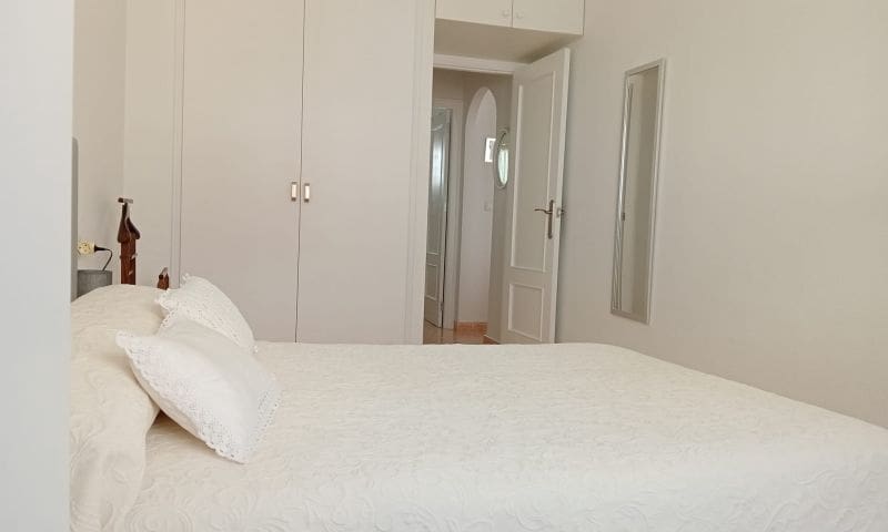 2 soverom Leilighet til salgs i Torrevieja med garasje - € 129 995 (Ref: 8951928)