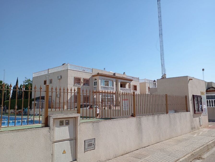 2 bedroom Apartment for sale in Daya Vieja with pool - € 119,000 (Ref: 9130412)