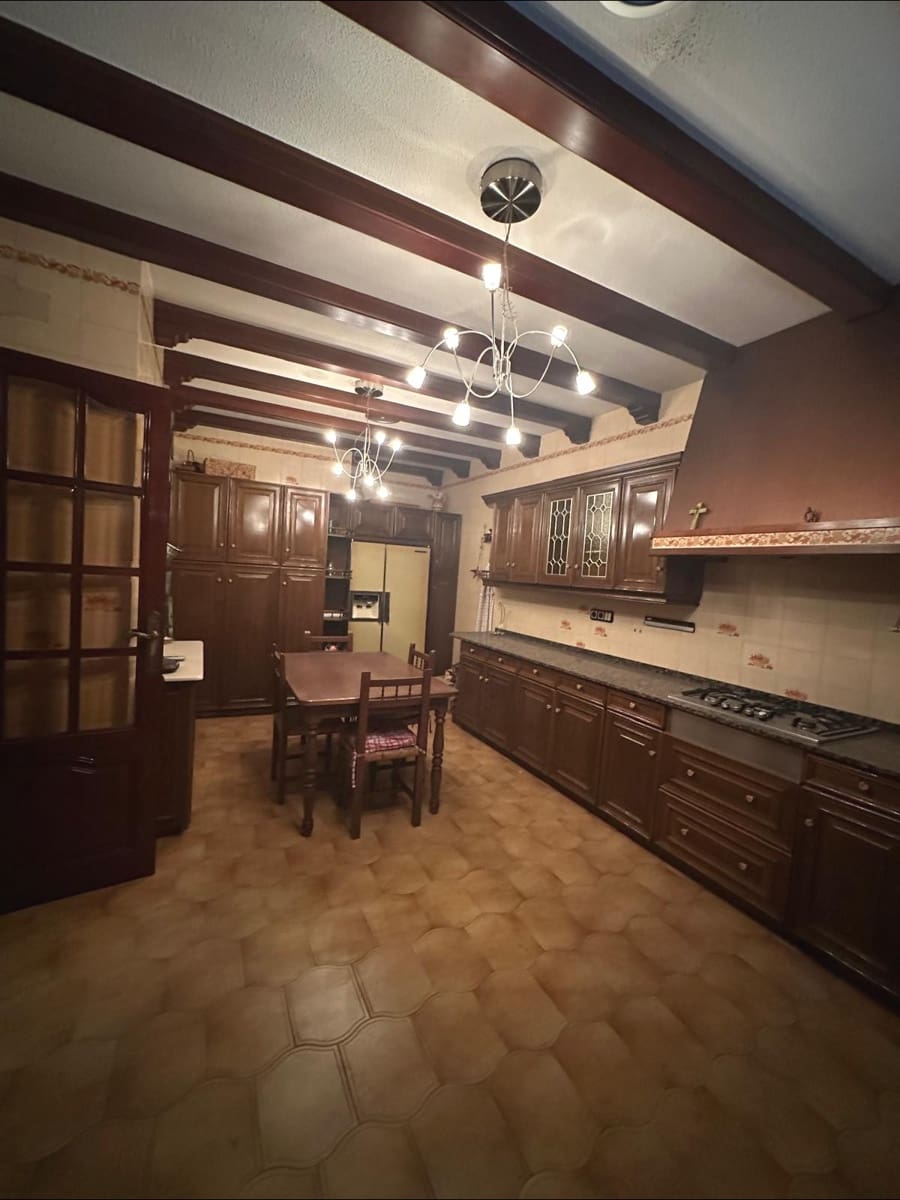 6 soveværelse Byhus til salg i Novelda med swimmingpool garage - € 435.000 (Ref: 9230982)