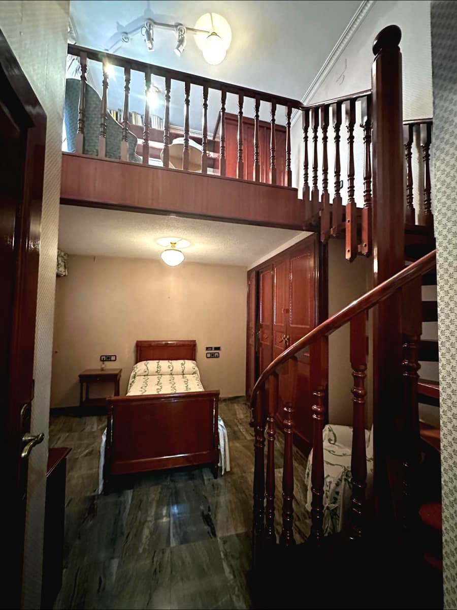 6 soveværelse Byhus til salg i Novelda med swimmingpool garage - € 435.000 (Ref: 9230982)