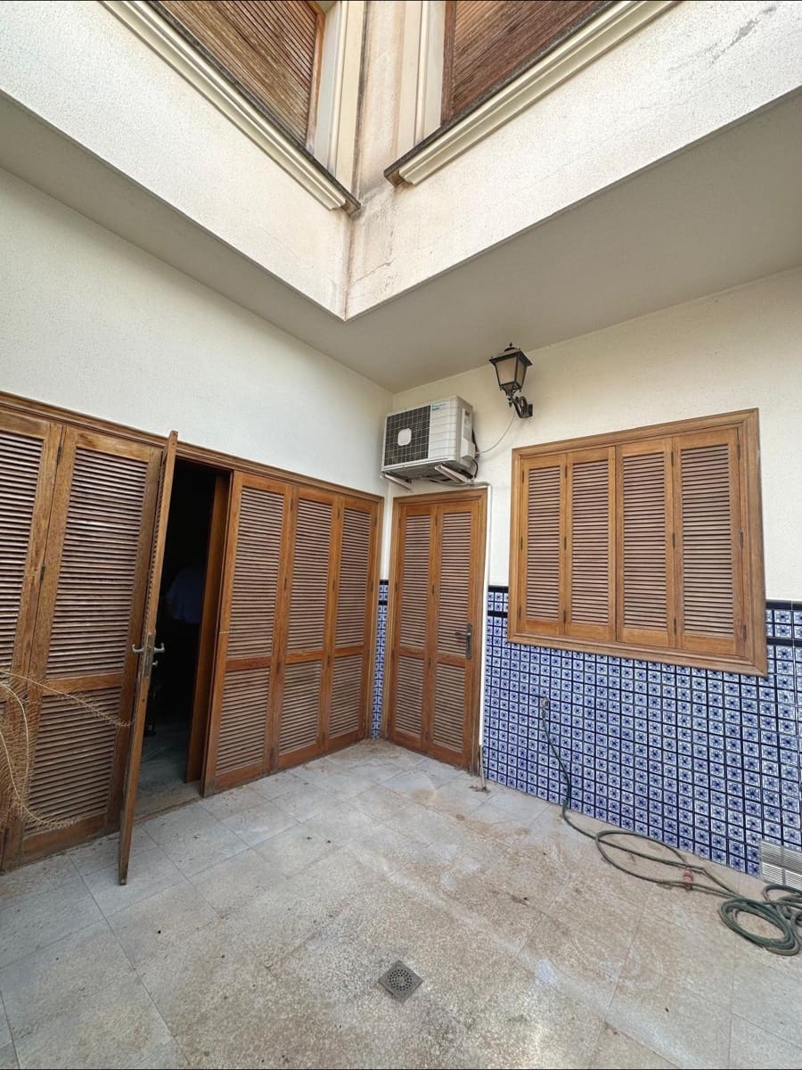 6 soveværelse Byhus til salg i Novelda med swimmingpool garage - € 435.000 (Ref: 9230982)