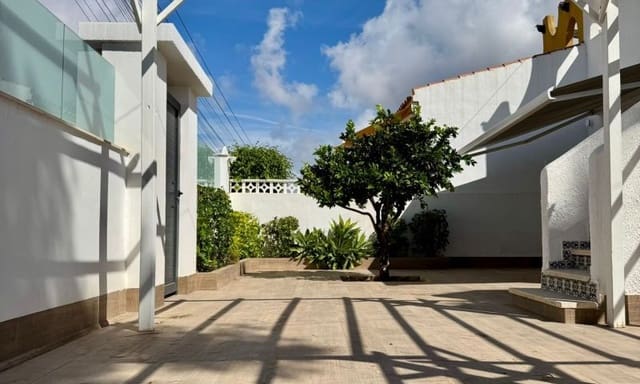 2 camera da letto Villa in vendita in Parque Acuático - Sector 25, Torrevieja con piscina - 385.000 € (Rif: 9231012)