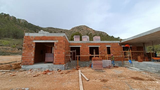 4 soverom Villa til salgs i La Romana med svømmebasseng - € 450 000 (Ref: 9266468)