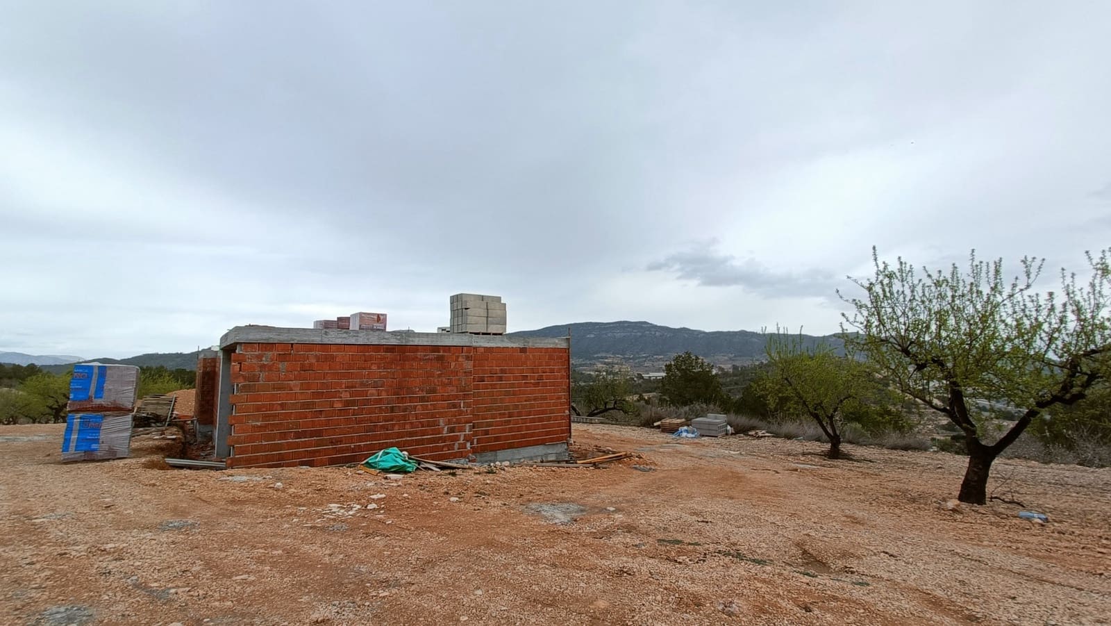 4 bedroom Villa for sale in La Romana with pool - € 450,000 (Ref: 9266468)