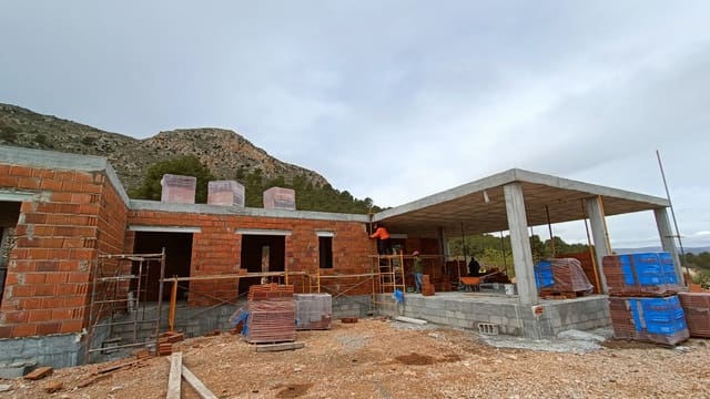 4 soverom Villa til salgs i La Romana med svømmebasseng - € 450 000 (Ref: 9266468)