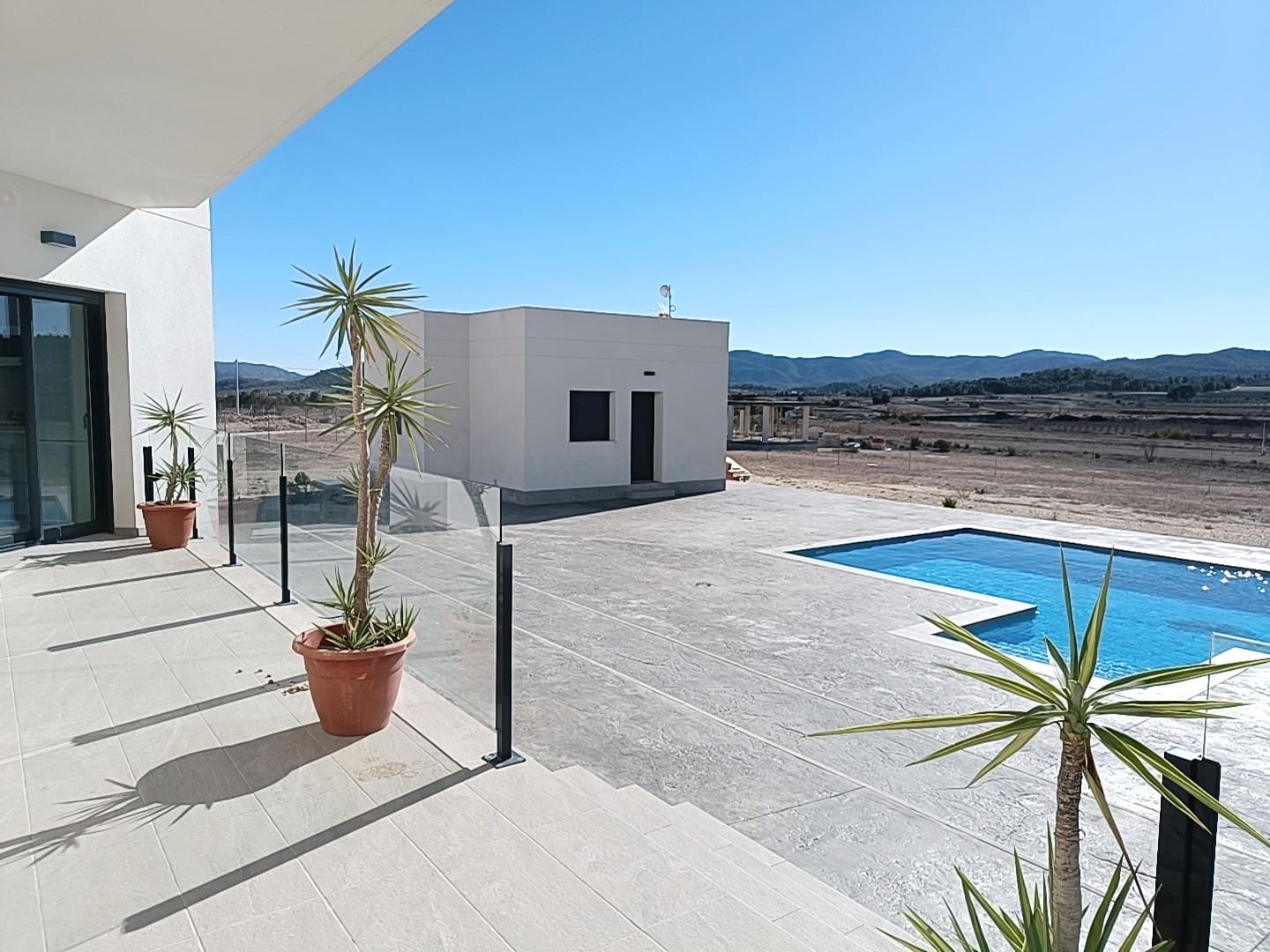 4 bedroom Villa for sale in Pinoso with pool garage - € 518,000 (Ref: 9266480)