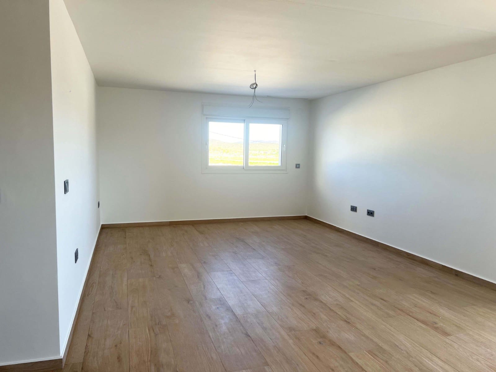 3 soverom Finca/Herregård til salgs i Pinoso med svømmebasseng - € 350 000 (Ref: 9266485)