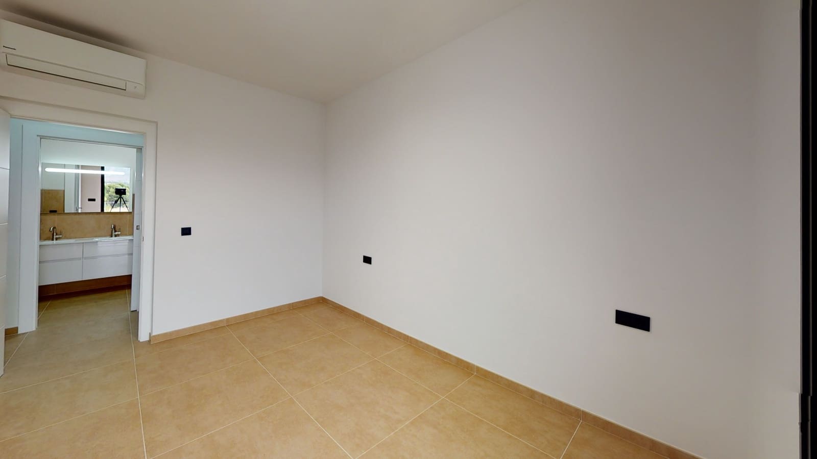 Chalet de 4 habitaciones en Aspe en venta con piscina - 465.000 € (Ref: 9266492)