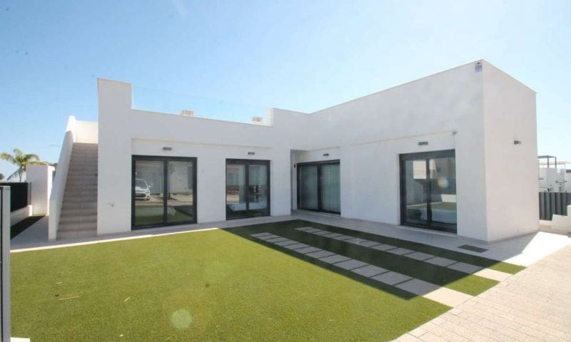 3 Zimmer Villa zu verkaufen in Pilar de la Horadada - 319.000 € (Ref: 9288237)