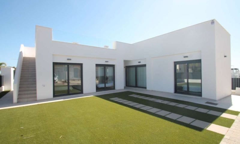 3 Zimmer Villa zu verkaufen in Pilar de la Horadada - 319.000 € (Ref: 9288237)